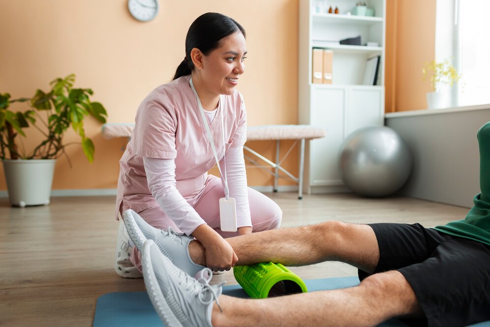 Thực hiện bài tập bổ trợ cho khớp giúp cải thiện độ linh hoạt, giảm đau và tăng cường sức mạnh cho các cơ xung quanh khớp.